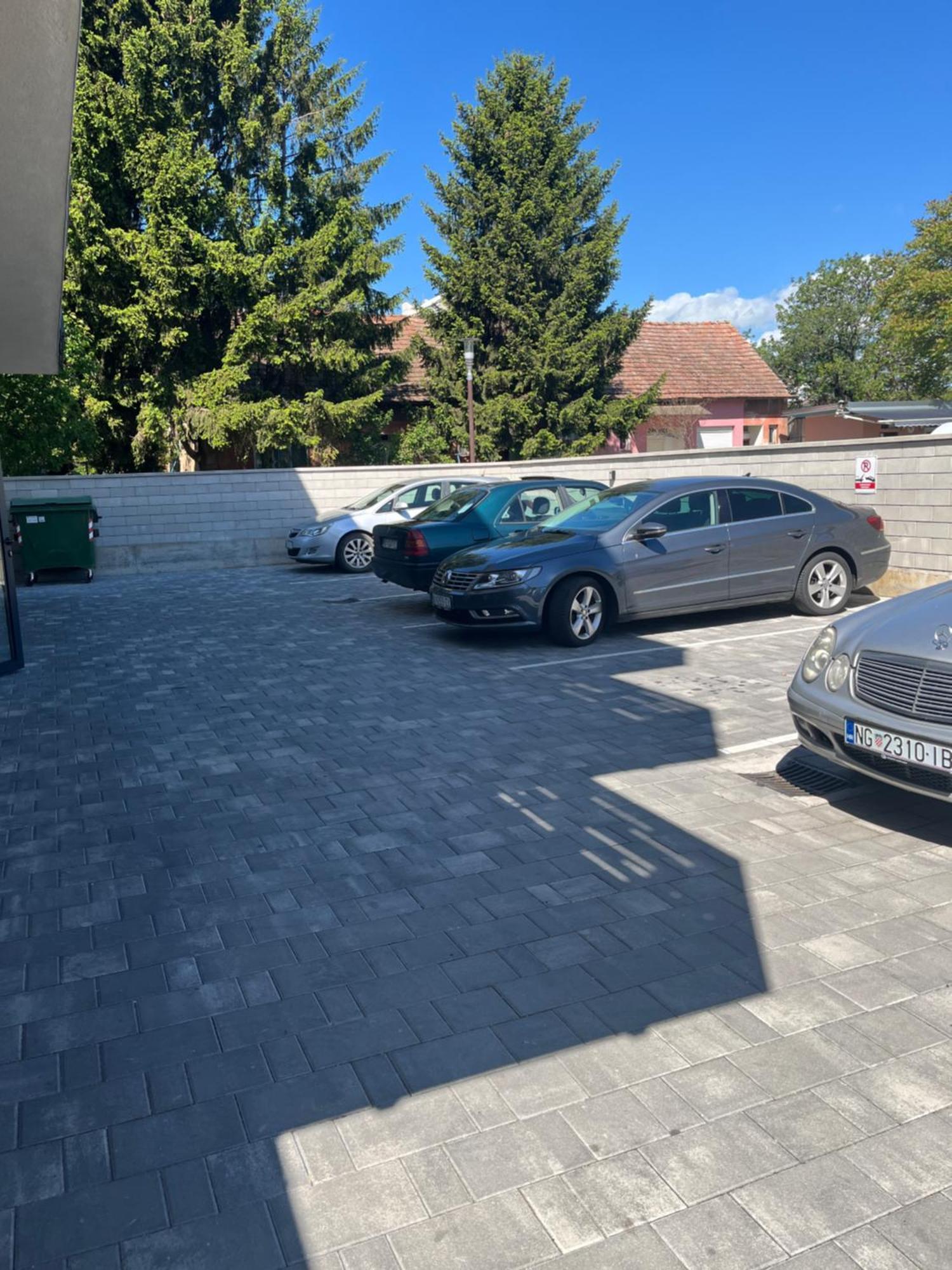 Apartman Sandra Нова Градишка Екстериор снимка